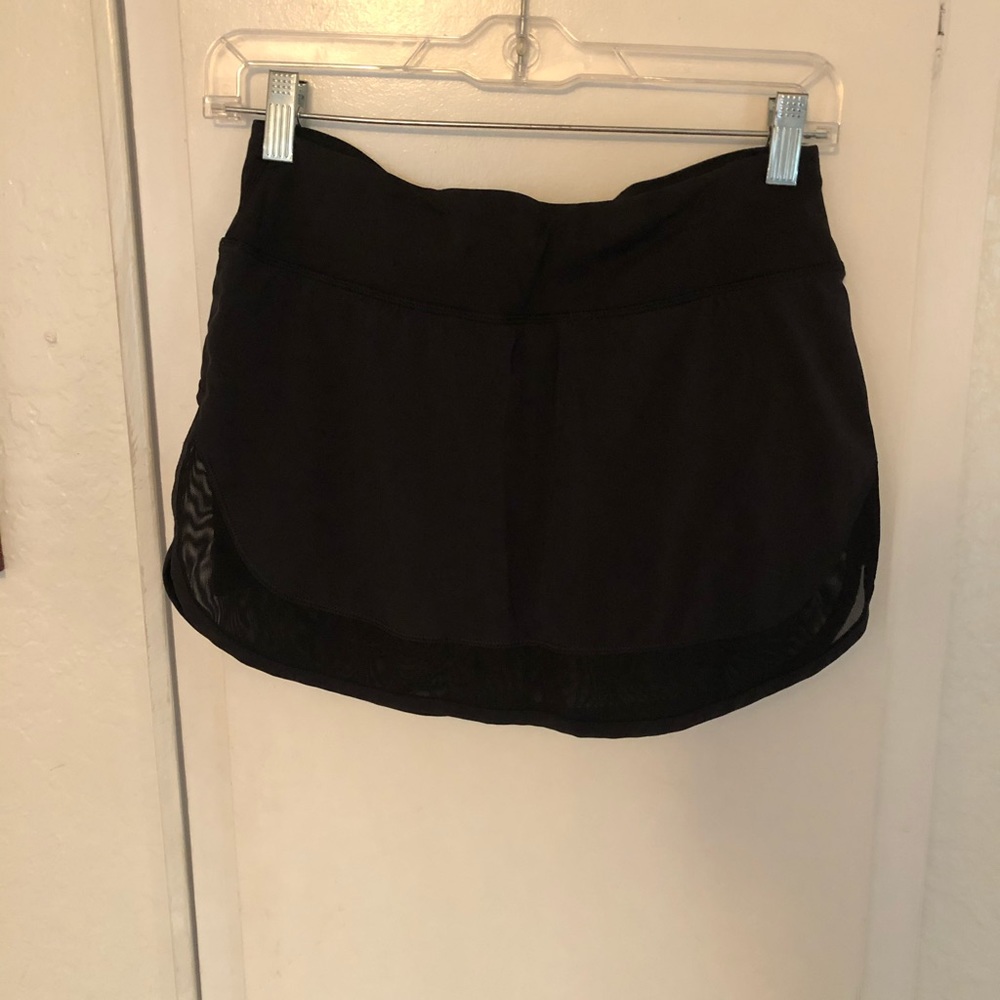 Lululemon black skirt with mesh paneling